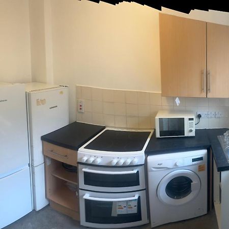 One Bedroom Apartment In Tower Bridge Road 런던 외부 사진