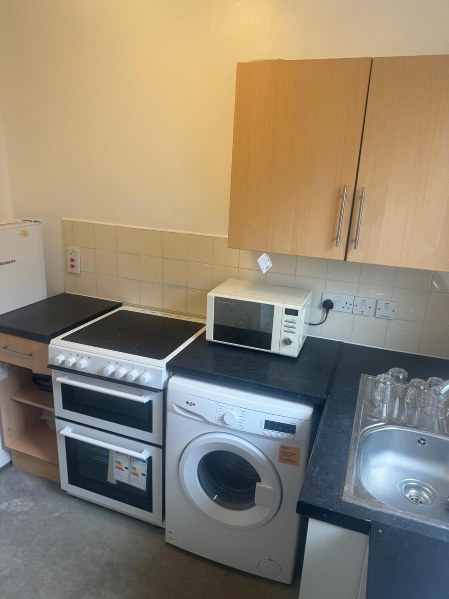 One Bedroom Apartment In Tower Bridge Road 런던 외부 사진