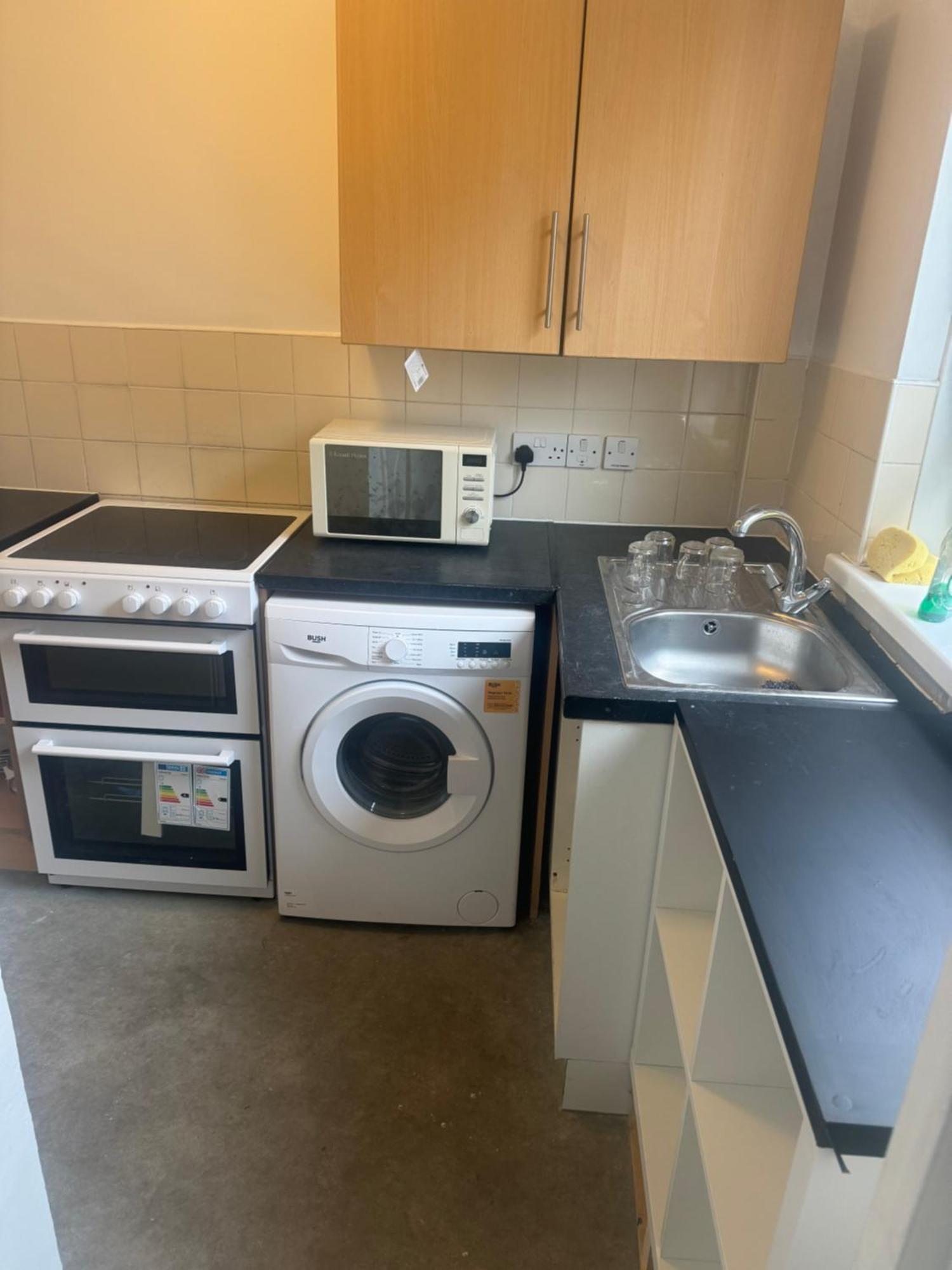 One Bedroom Apartment In Tower Bridge Road 런던 외부 사진